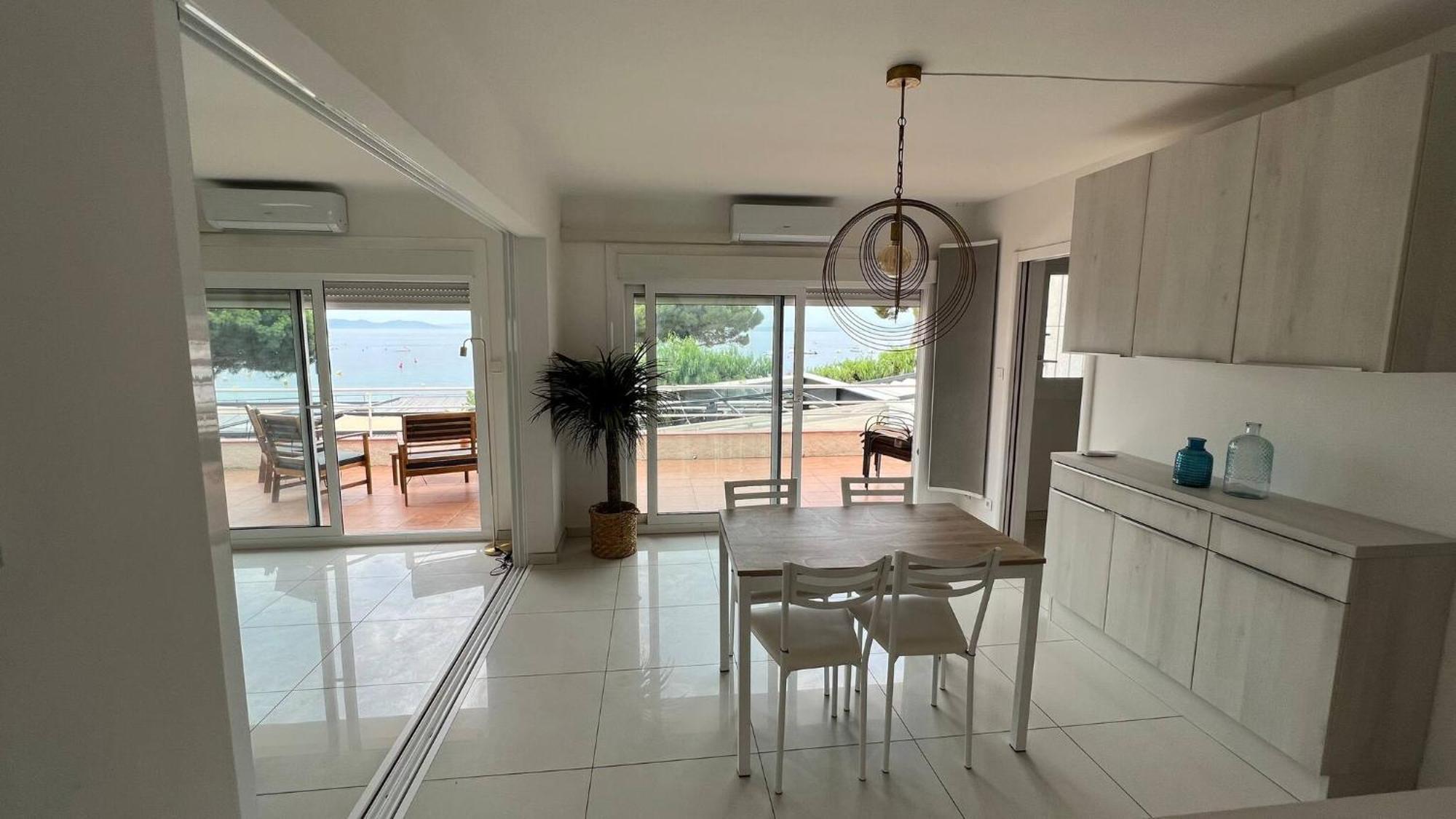 Precioso Apartamento Moderno En Primera Linea Del Mar Av-11 Росес Екстериор снимка
